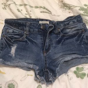 Dark wash stretchy denim shorts